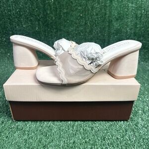 NWB Oasis Society Trina‎ Mesh Block Heel Beige Mules Womens Size 6.5